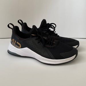 NIKE Women’s Rose Gold Sneakers